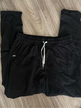Vuori Black Drawstring Jogger Pants